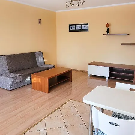 Apartament Wylotowa 87 アパート コウォブジェク